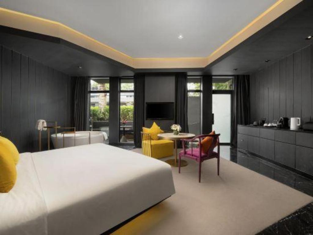 Blossom House Houhai Hotel 5*