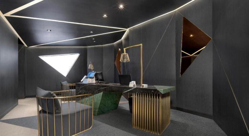 Blossom House Houhai Hotel 5*