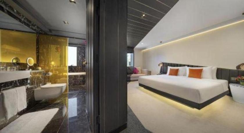 Blossom House Houhai